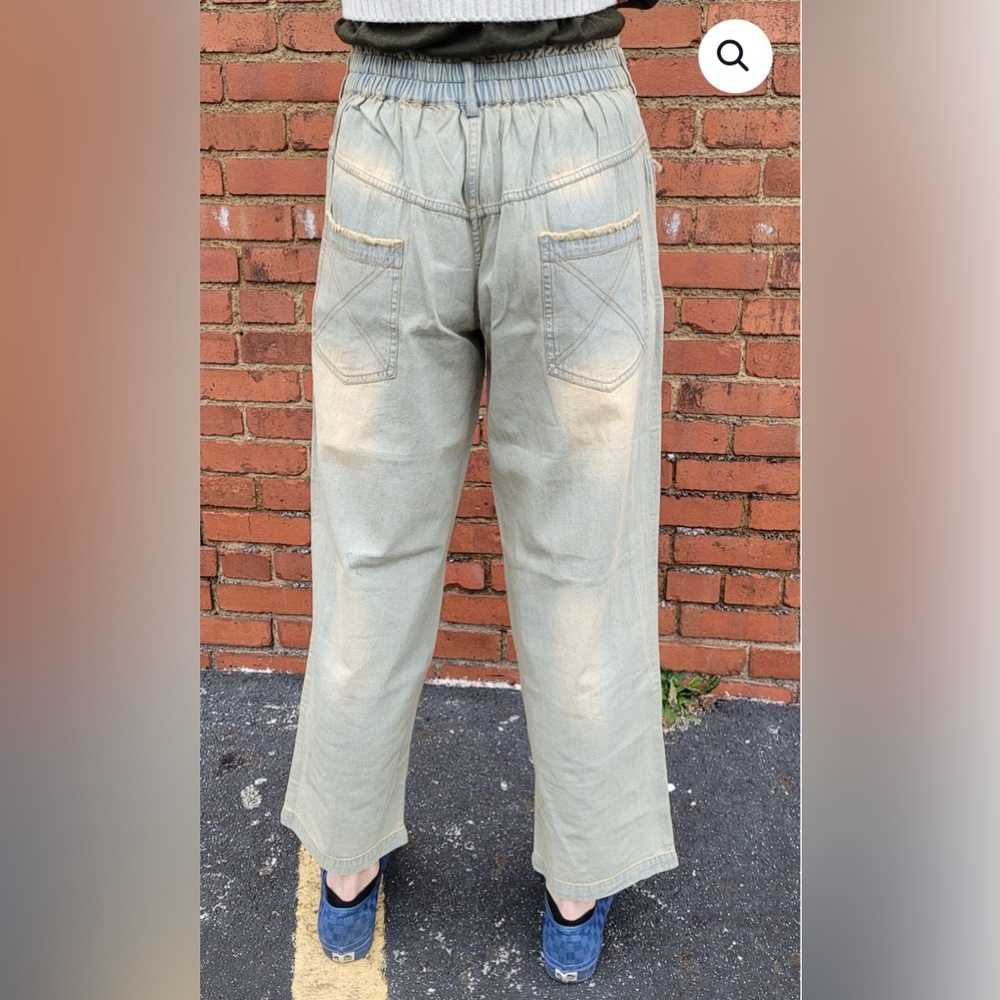 Distressed Peace Sign Jeans - Picture 7 of 8